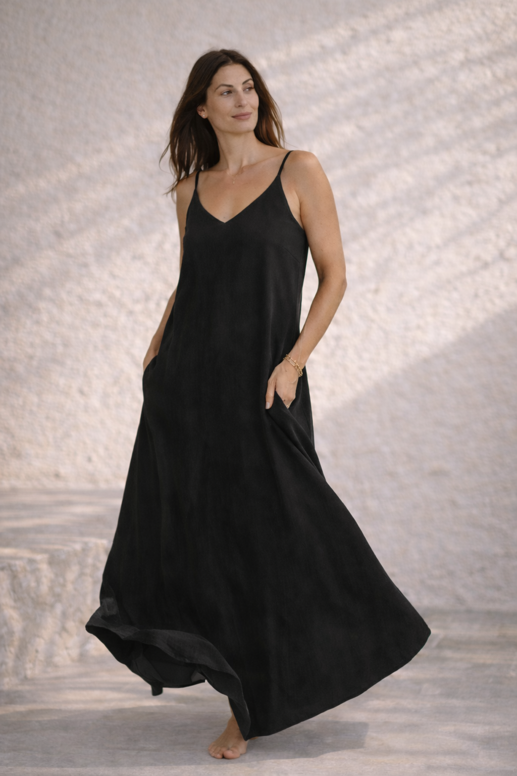 Jay Swing Dress - Black — front view | VIVI & CO